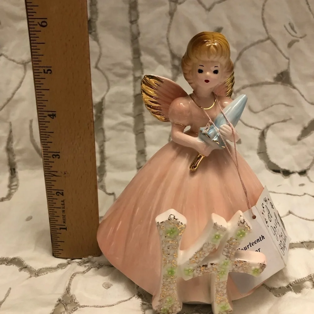 vtg Hallmark Josef original 14 figurine with hanging tag